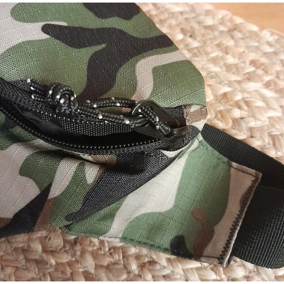 Original Weatherproof Vintage Camo Waist Pack Bag Camping Hiking Everyday - Picture 7 of 11